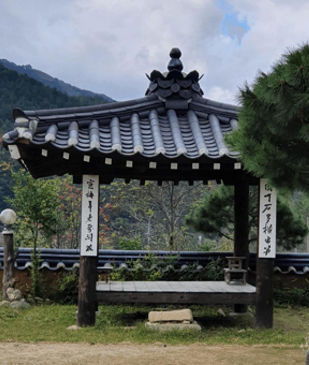 Gangneung Wangsangoal Hanok Pension מראה חיצוני תמונה